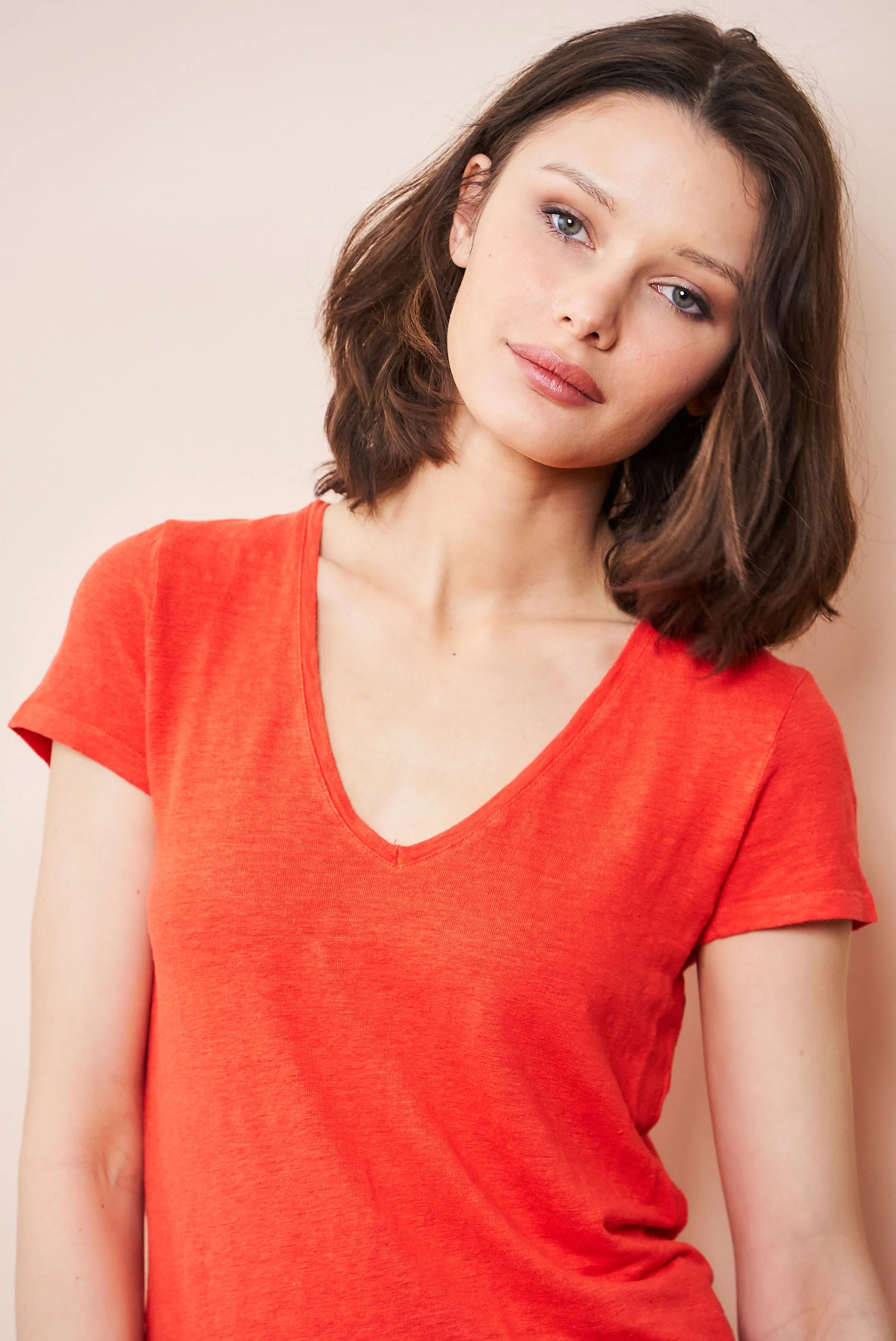 Majestic Stretch Linen Short Sleeve V-Neck in Orange