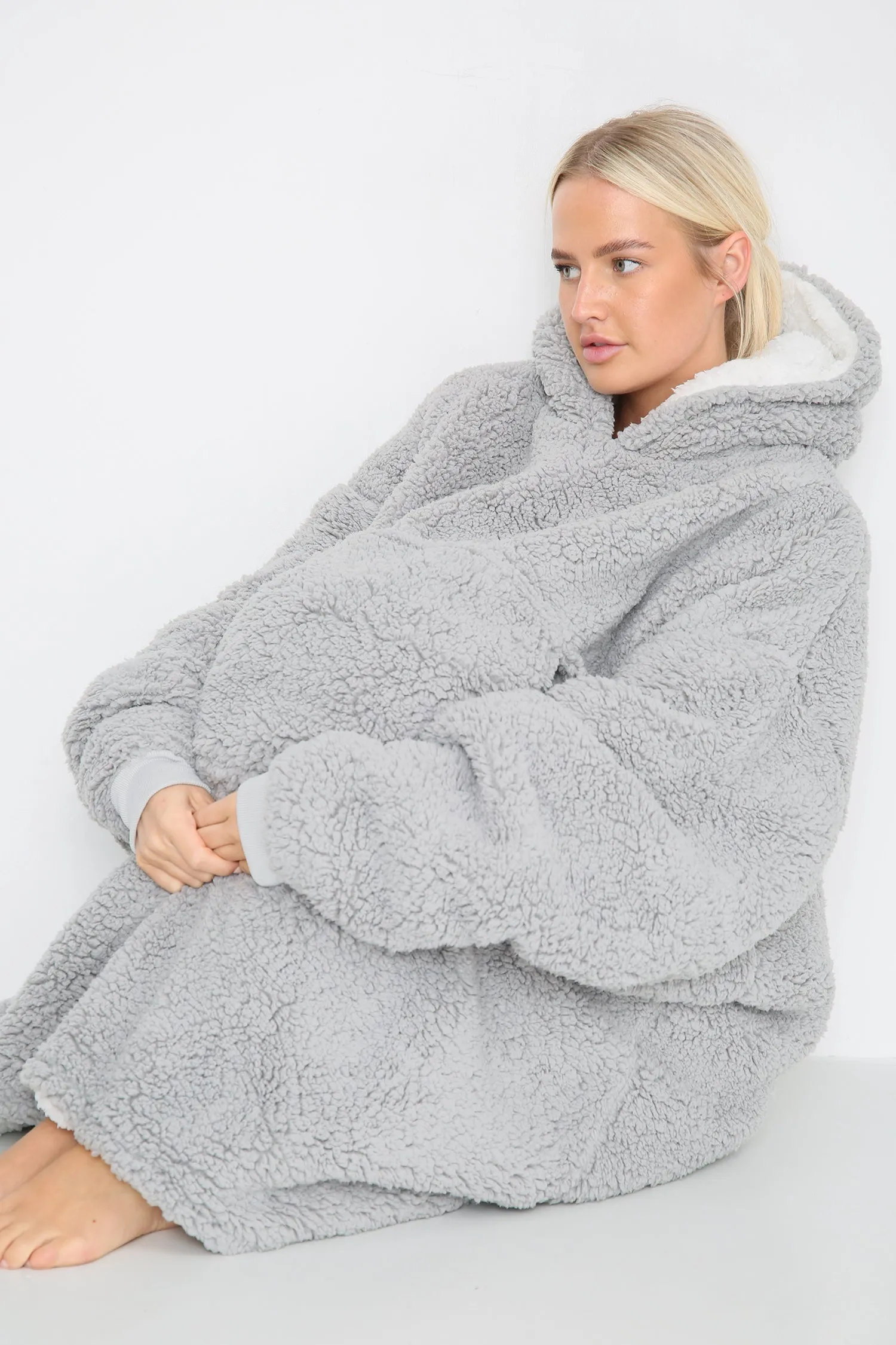 Teddy Hooded Blanket Charcoal