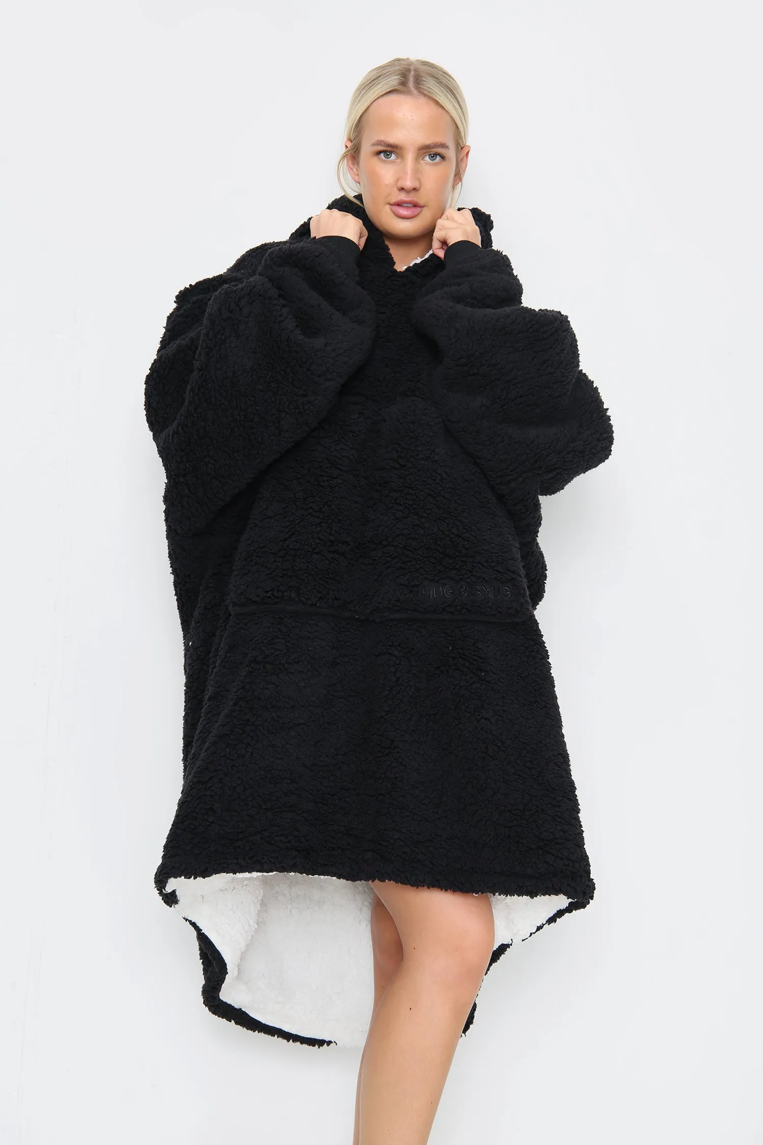 Teddy Hooded Blanket Charcoal